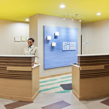 华纳罗宾斯西北智选假日酒店及套房 沃纳罗宾斯 外观 照片